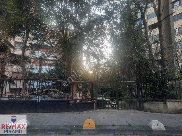 Kadiköy, İstanbul içerisinde kiralık mülk