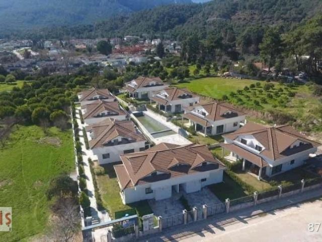Kemer, Antalya içerisinde satılık Villa