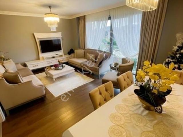 Bahçeşehir 1. Kısım Mahallesi, Başakşehir içerisinde satılık Villa
