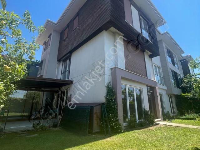 Başakşehir, İstanbul içerisinde satılık Villa