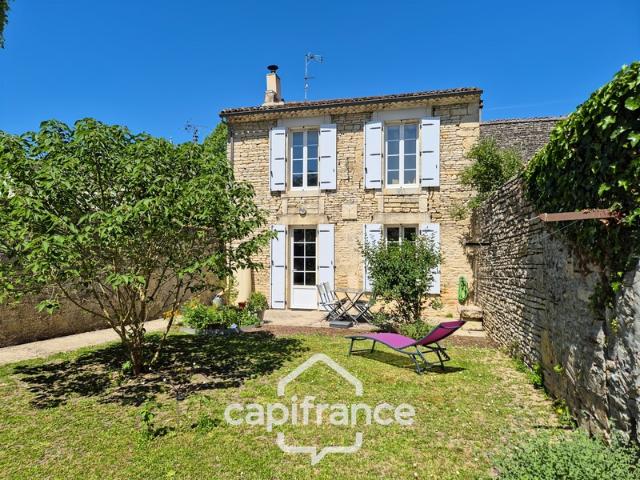 Maison vente à Saint-Jean-d'Angély, Asnières-la-giraud