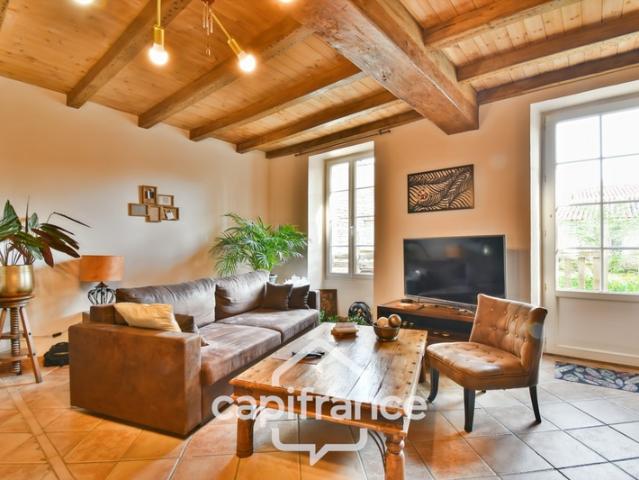 Maison vente à Saint-Jean-d'Angély, Asnières-la-giraud