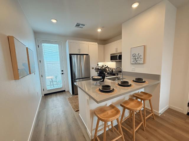 Apartment for rent in Azusa, California