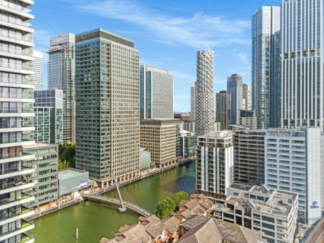 Apartment for rent in Canary Wharf, Greater London