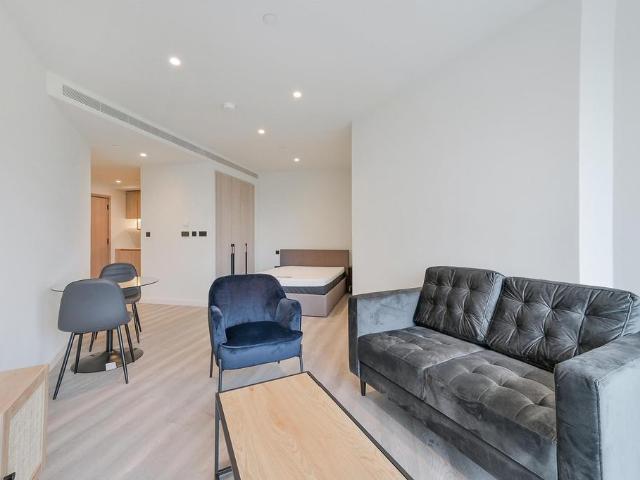 Apartment for rent in Canary Wharf, Greater London