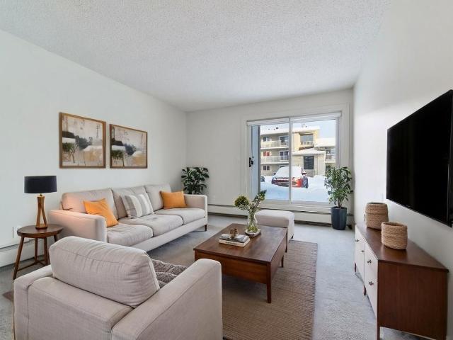 Apartment for rent in Wedgewood, Alberta