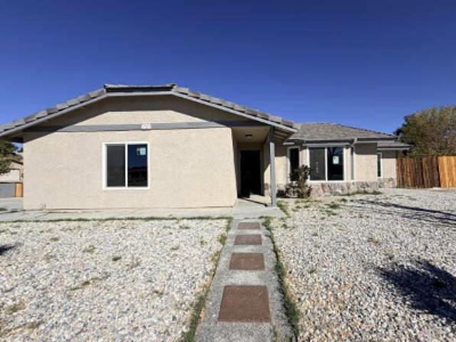 House for sale in Silver Lakes, Helendale