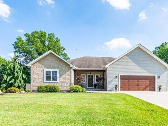 House for sale in Girard