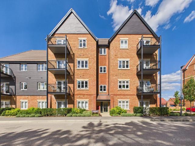 Apartment for rent in Daws Hill, Cressex