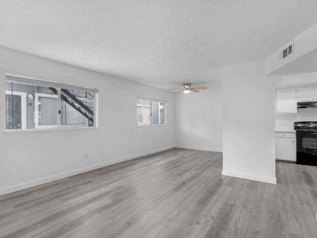 Apartment for rent in California