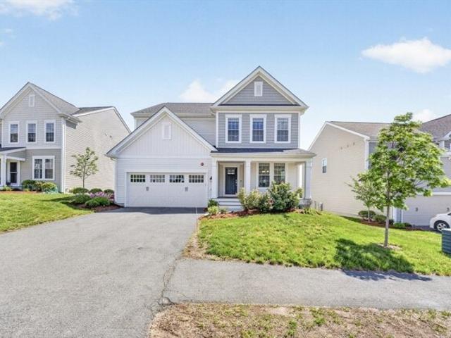 Condo for sale in Hopkinton, Massachusetts