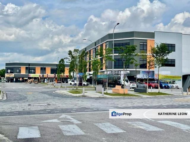 Shop for rent in Bukit Ledang, Johor