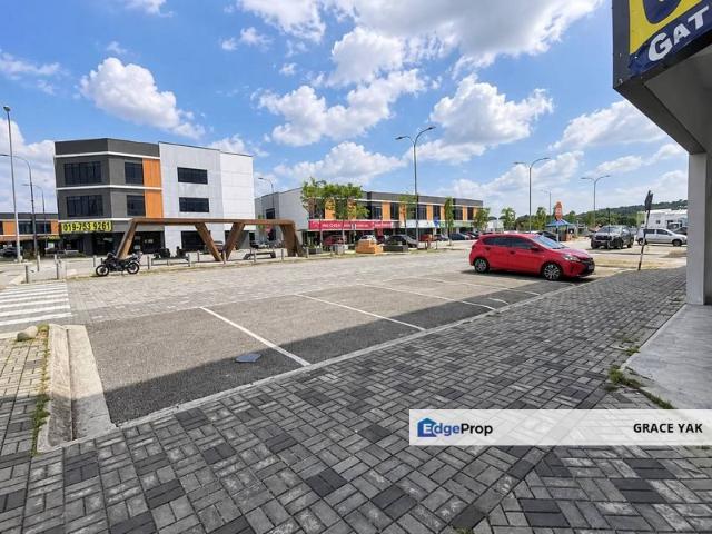 Shop for rent in Bukit Ledang, Johor