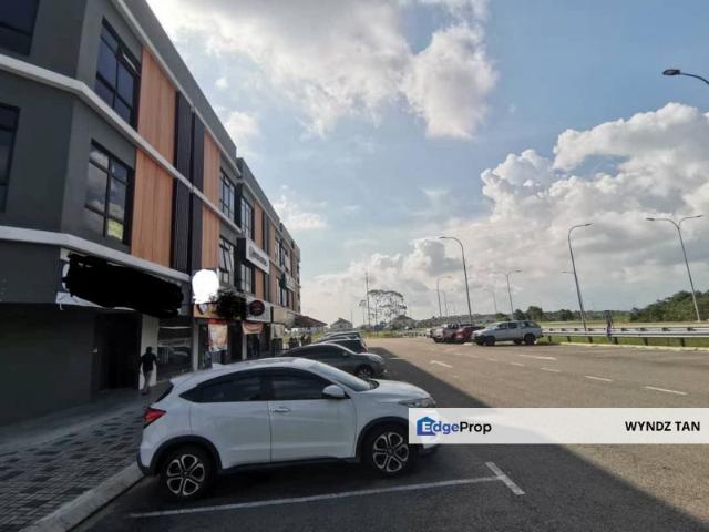 Shop for rent in Bukit Ledang, Johor