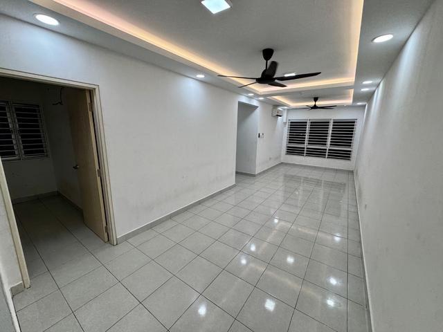 Apartment for rent in Tanjong Sepat, Selangor