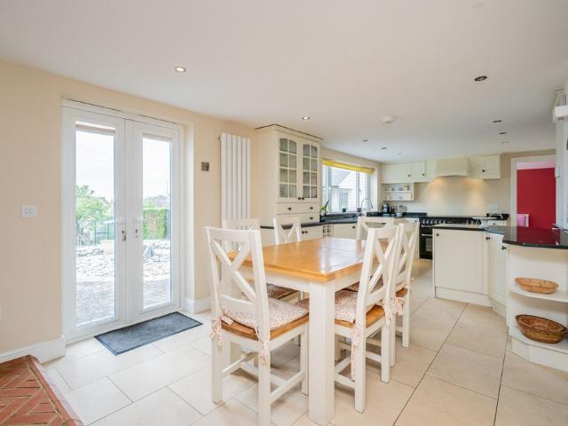 House for rent in Aspley Guise, Bedfordshire
