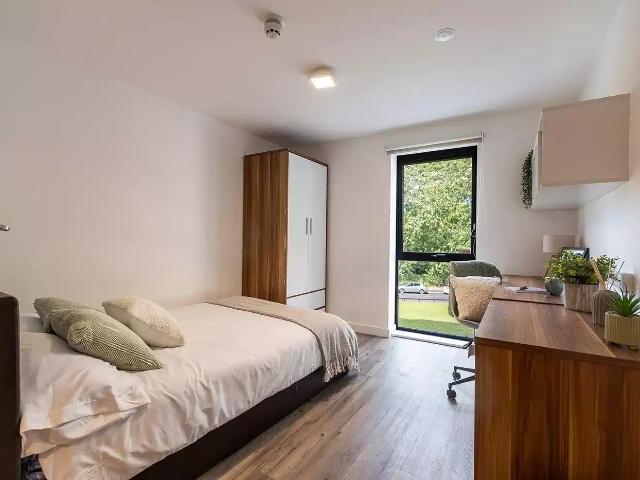 Apartment for rent in Woodhouse, West Yorkshire