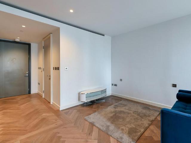 Apartment for rent in Paddington, Greater London