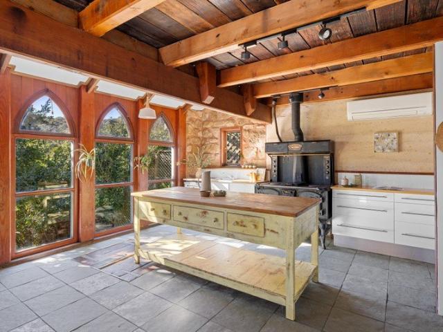House for sale in Crafers, South Australia