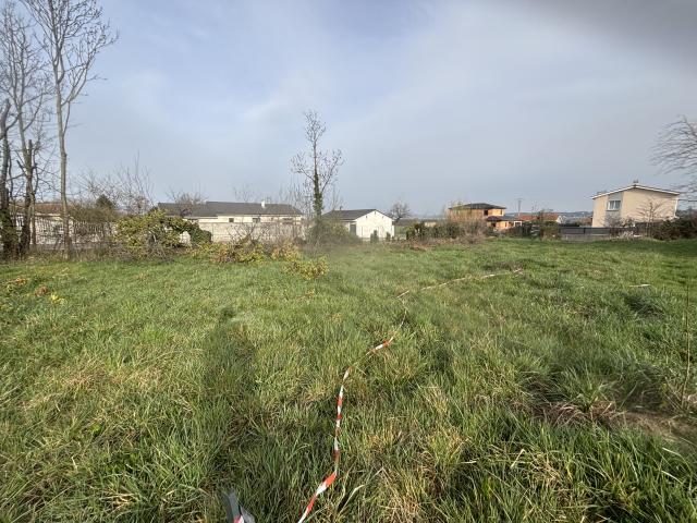 Terrain vente à Vienne, Assieu