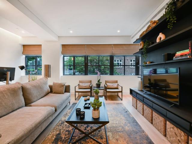 House for rent in Fitzrovia, Greater London