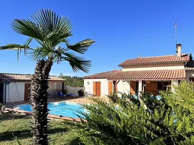 Maison vente à Astaffort, Derrière Massas