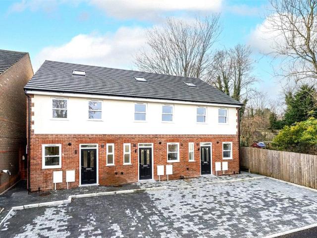 House for rent in Pouchen End, Hertfordshire