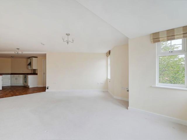 House for rent in Loundsley Green, East Midlands