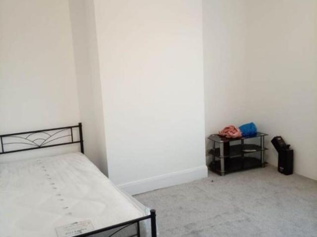 Room for rent in Chadwell Heath, Greater London