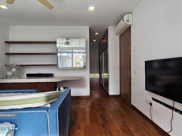 Detached House for sale
