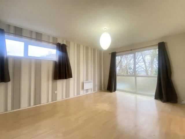 Apartment for rent in Woodhall Farm, Pouchen End