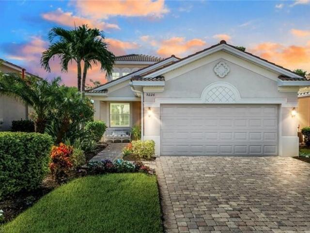 House for sale in Estero