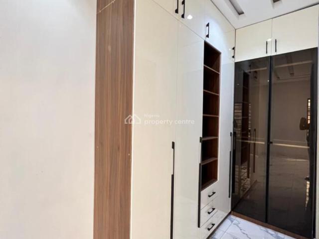 Detached duplex for sale in Eti Osa, Lagos