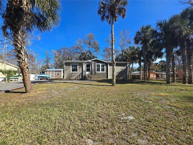 House for sale in Astor, Florida