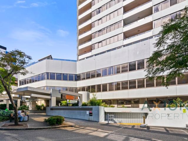 Office for sale in Toombul, Queensland