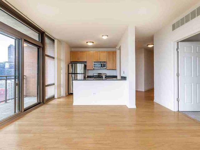Apartment for rent in Dearborn Park, Chicago