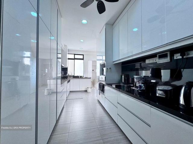 Condominium for rent in Holland