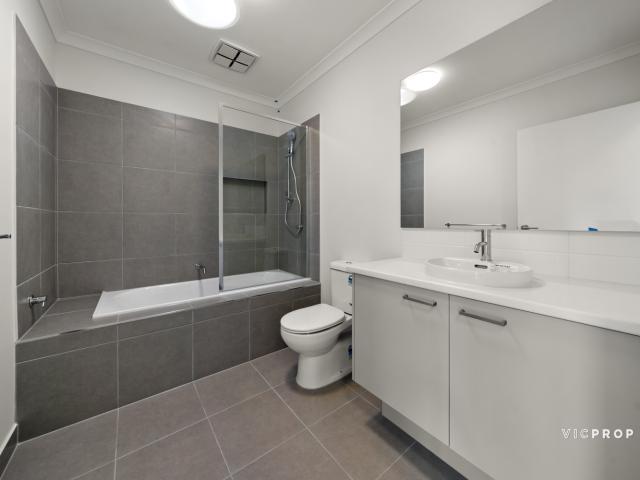 House for rent in Aintree, Melbourne