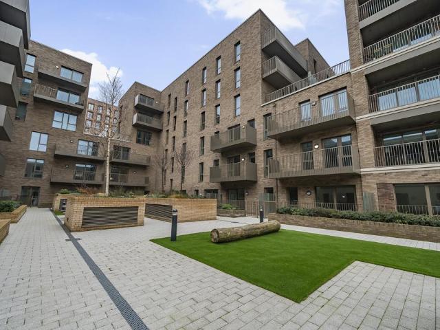 Apartment for rent in Reach, Greater London