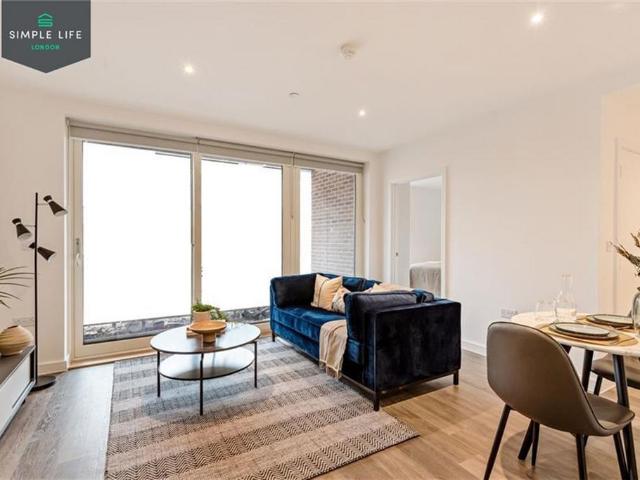 Apartment for rent in Beam Park, Greater London