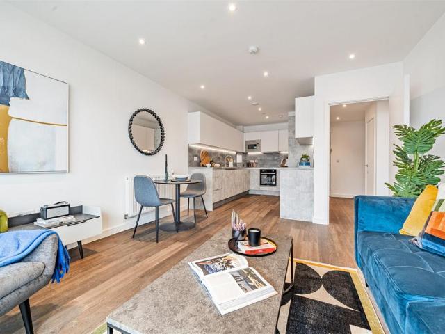 House for rent in Ponders End, Greater London