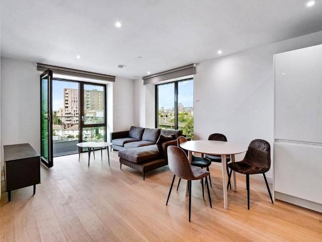 Apartment for rent in Silvertown, Greater London