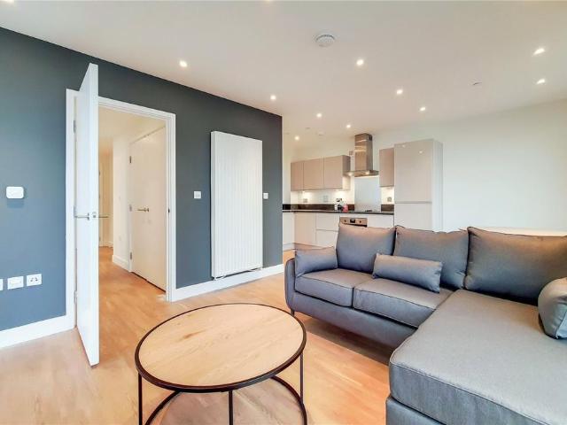 House for rent in London Borough of Ealing, Greater London