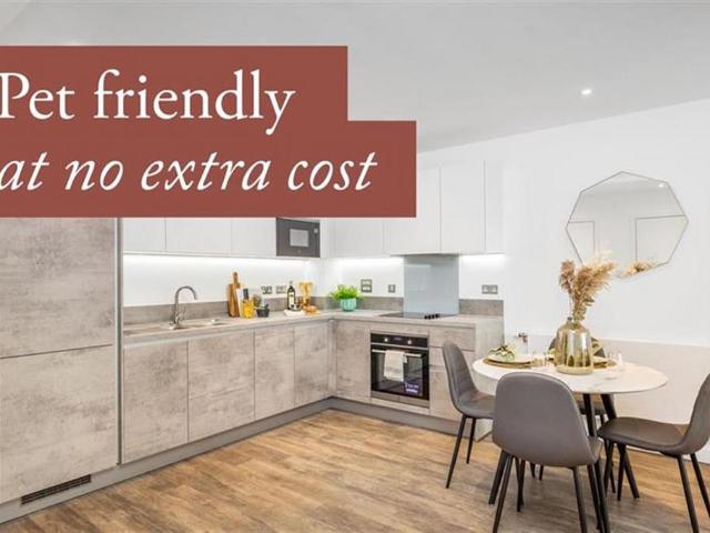 Apartment for rent in Roding Riverside, Greater London