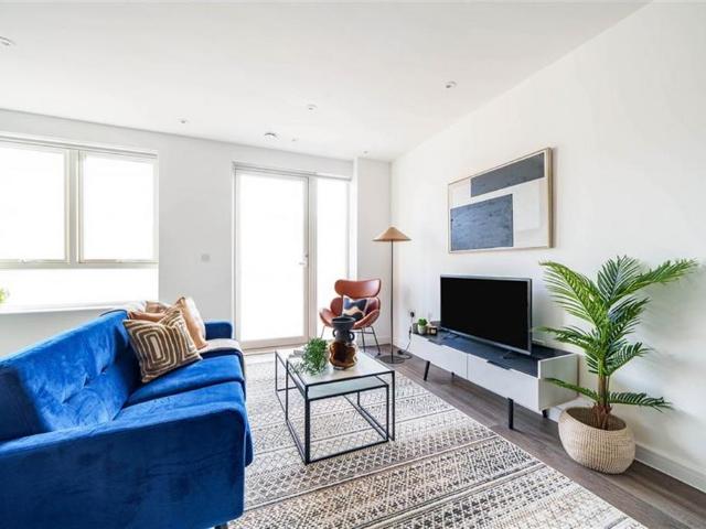 House for rent in Roding Riverside, Greater London