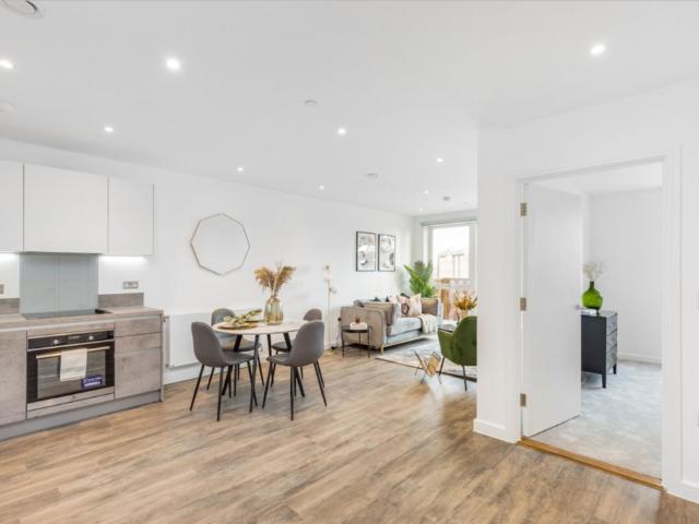 Apartment for rent in Roding Riverside, Greater London