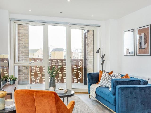 Apartment for rent in Roding Riverside, Greater London