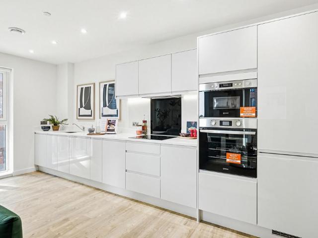 Apartment for rent in Seven Kings, Greater London