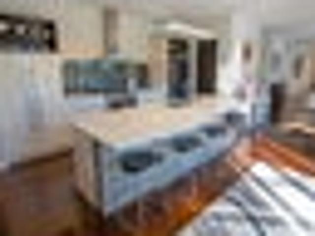 House for sale in Paremoremo