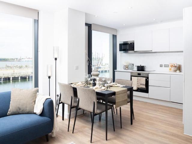 House for rent in Calderstones